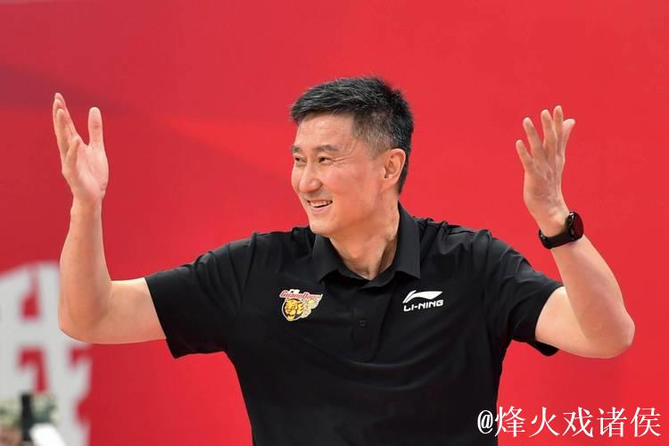 广东“新四号位”闪耀登场，完胜王洪泽，杜锋手下再添利器